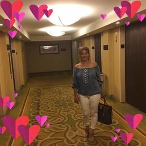 Meet your Posher, Tania